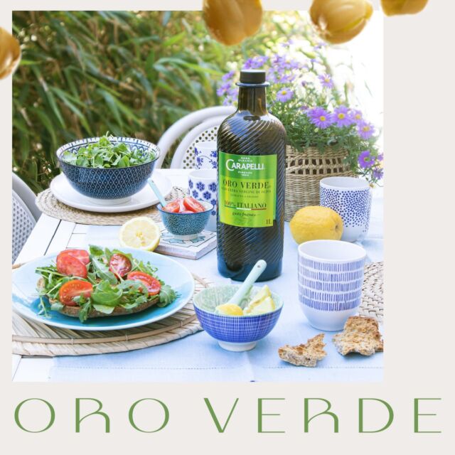 🌞 Le giornate di agosto sono fatte per lunghe tavolate all’aperto. Esprimi il tuo stile con un'insalata estiva usando ingredienti freschi e di stagione. Il tocco di eccellenza? Un filo di Oro Verde, olio extravergine di oliva 100% italiano 💚
.
.
#oliocarapelli #carapelli #oroverde